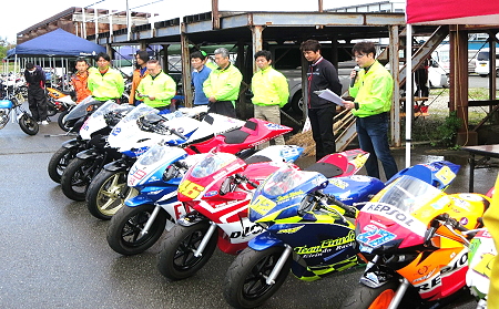 栄輪堂ミニmotoGPのカッコ良いマシンが勢ぞろいです