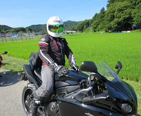 栄輪堂 早朝のスポーツツーリング