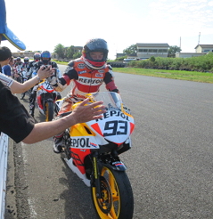 灼熱の「間瀬4時間耐久レース」